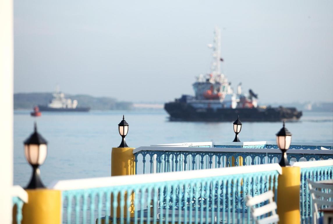 Bloom Boutique Waterfront Fort Kochi Exterior photo